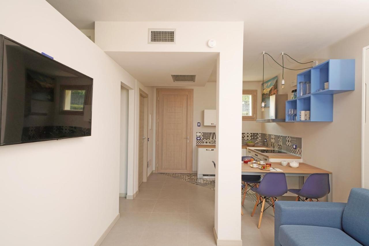 Gardaliva Blue Studio 3 Manerba del Garda Exteriör bild