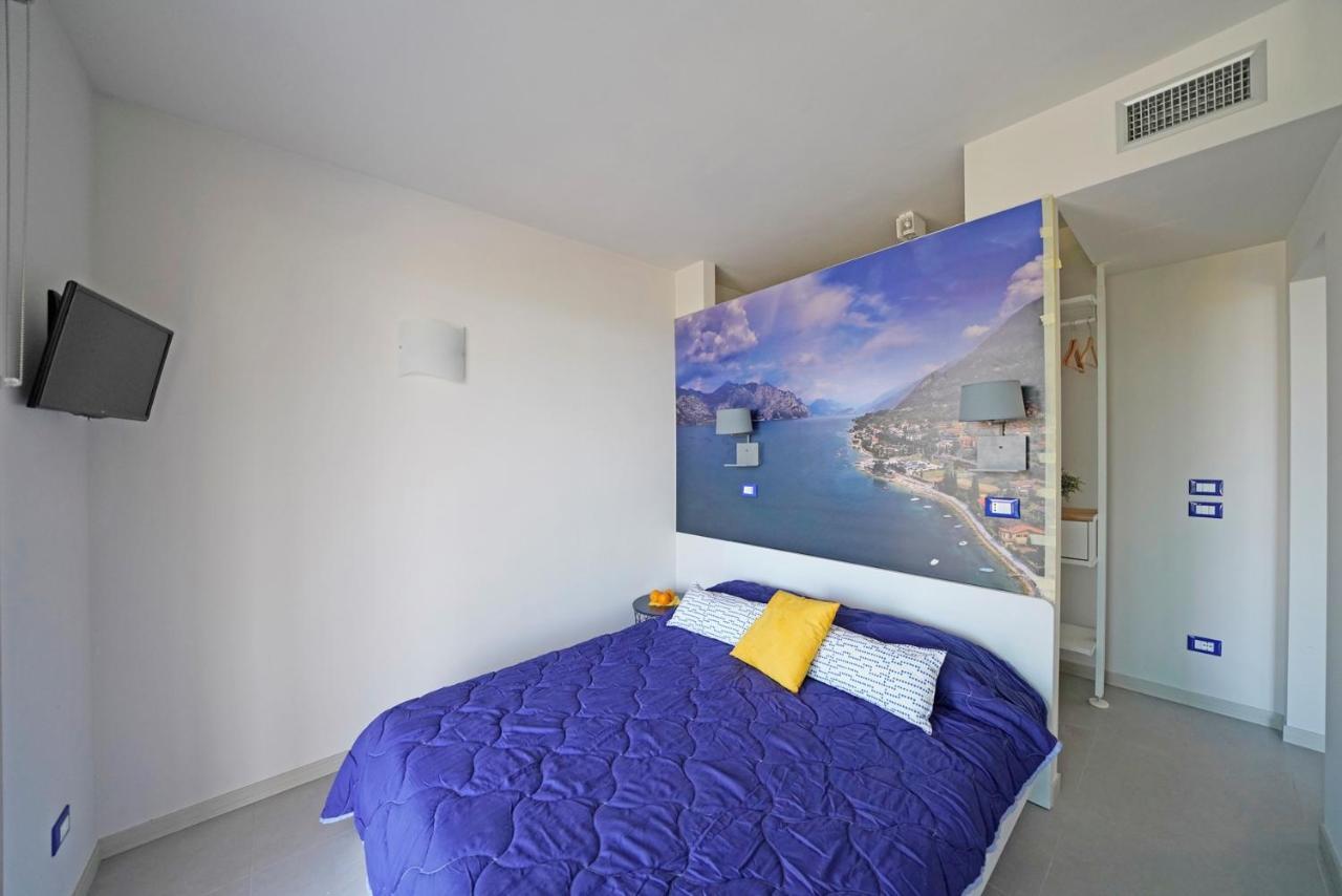 Gardaliva Blue Studio 3 Manerba del Garda Exteriör bild